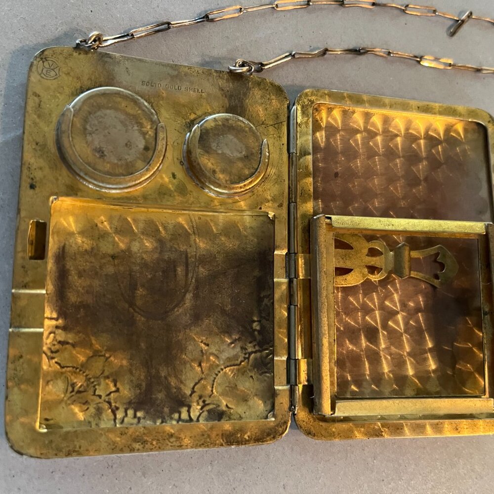 Vintage Art Nouveau "solid gold shell" miniature coin purse with attached chain - Picture 3 of 10